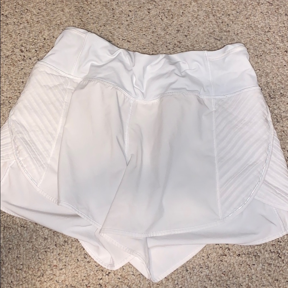white lulu shorts